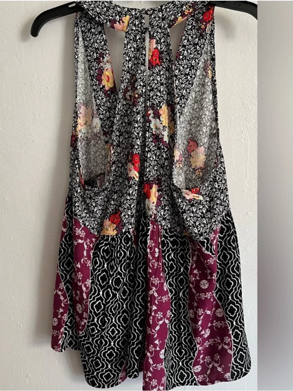 Free People Dream Darlin Deep V Babydoll Razorback V-Neck • Medium